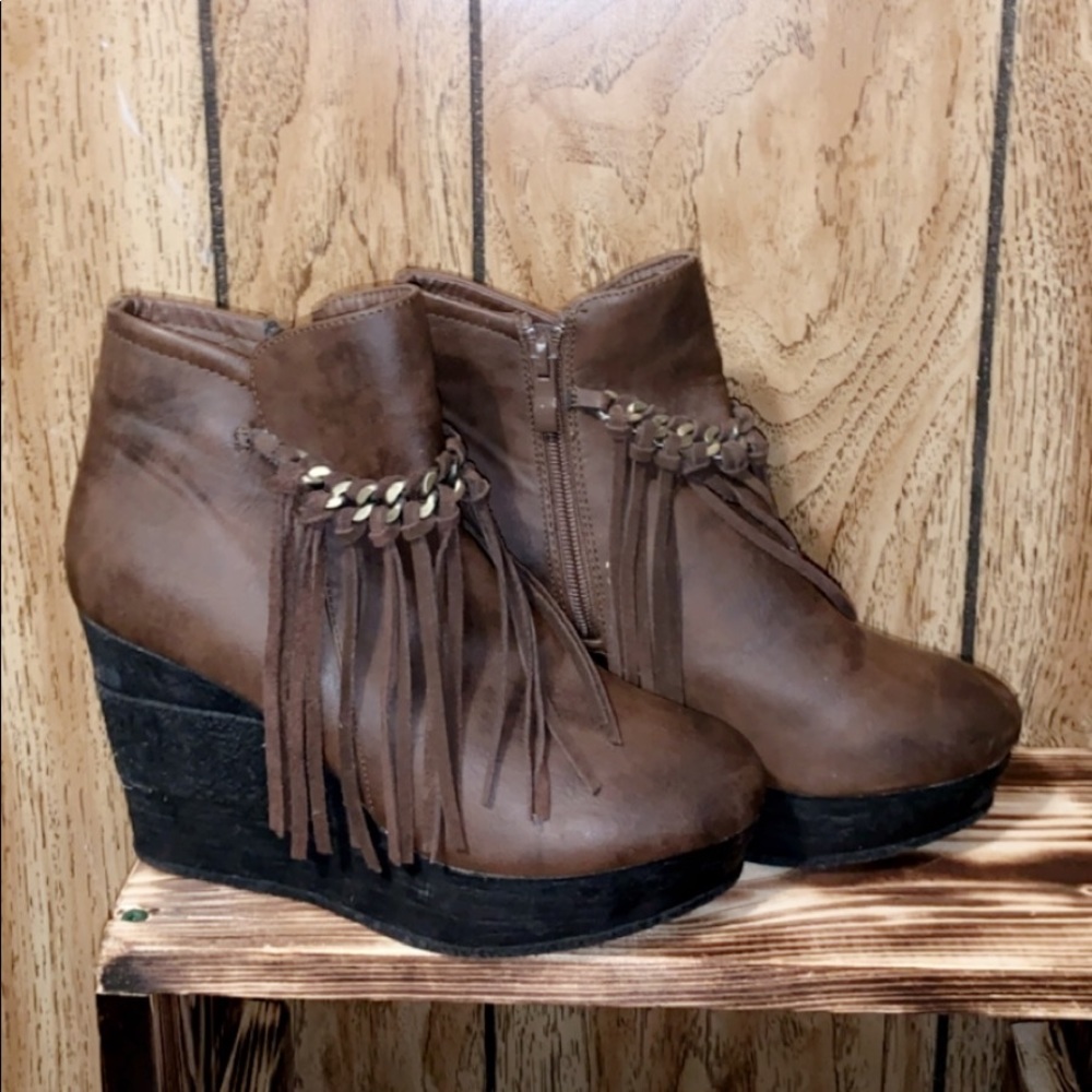 Slicca Western Style booties